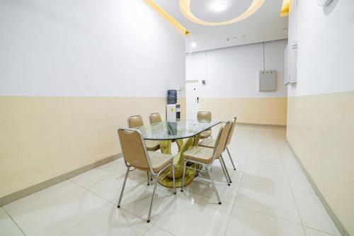 reddoorz plus near thamrin plaza medan