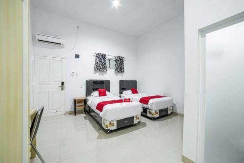 reddoorz plus near thamrin plaza medan