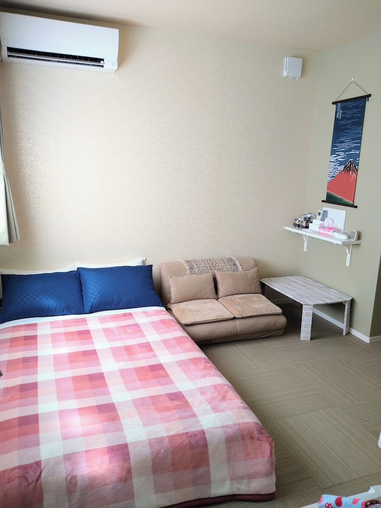 tokyo stay hut sari