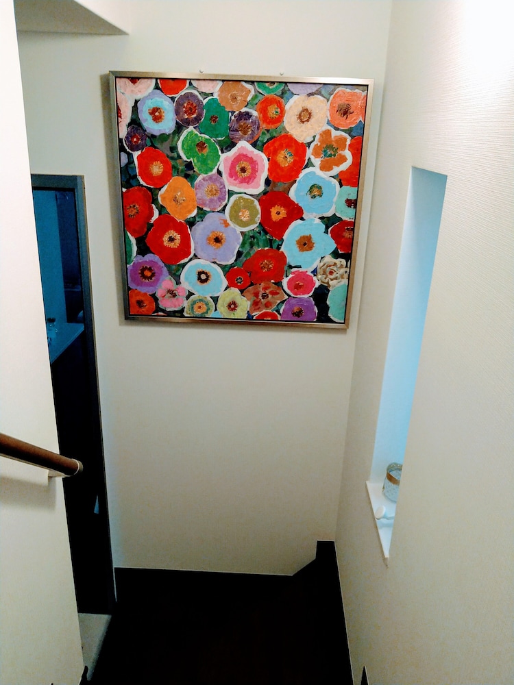 tokyo stay hut sari