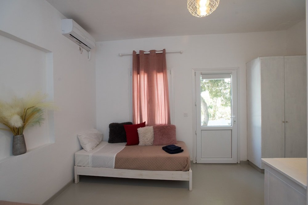 dimelal mikonos downtown apartments