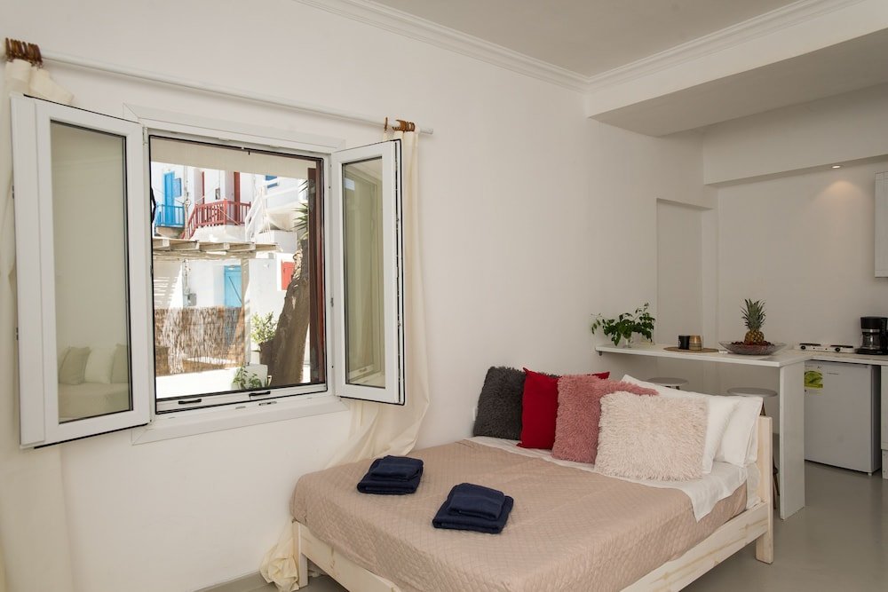 dimelal mikonos downtown apartments