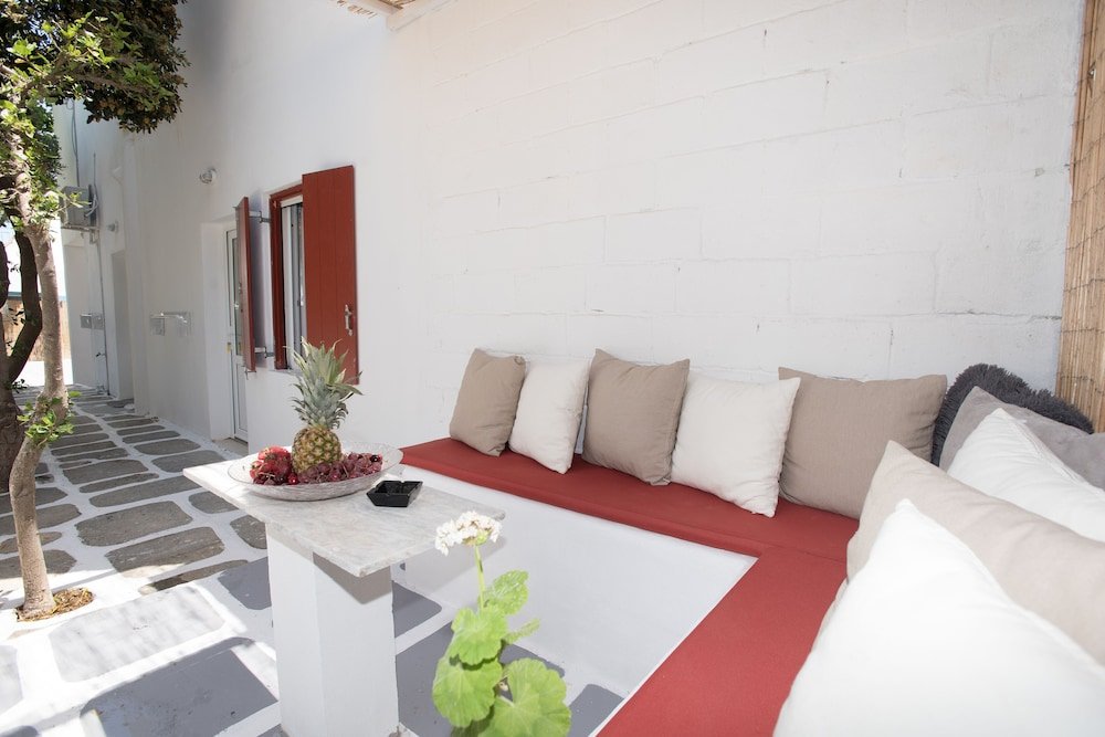 dimelal mikonos downtown apartments