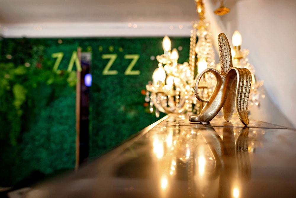 hotel zazz