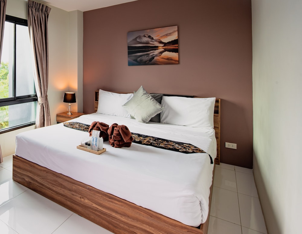 the living hotel samutprakan
