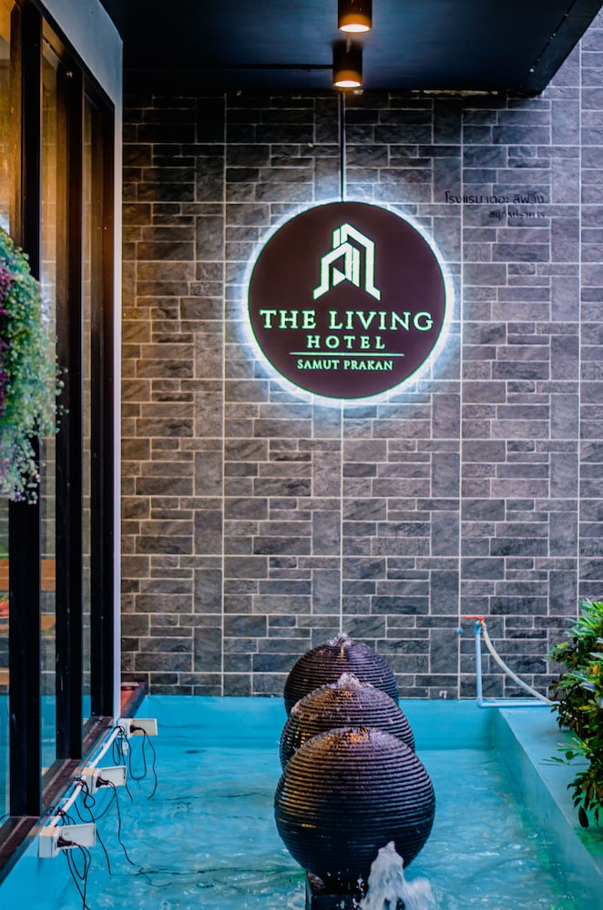 the living hotel samutprakan