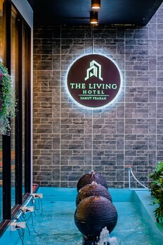 the living hotel samutprakan