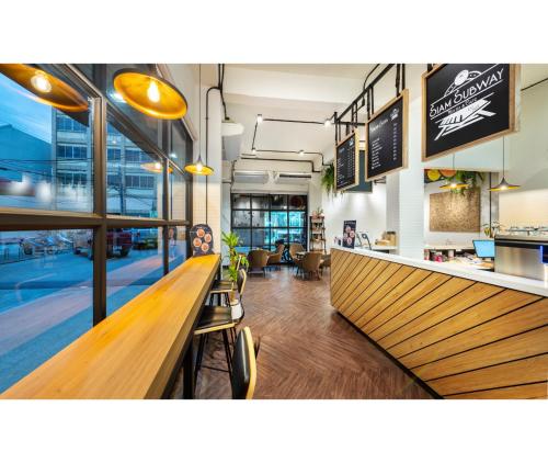 siam subway hostel and cafe