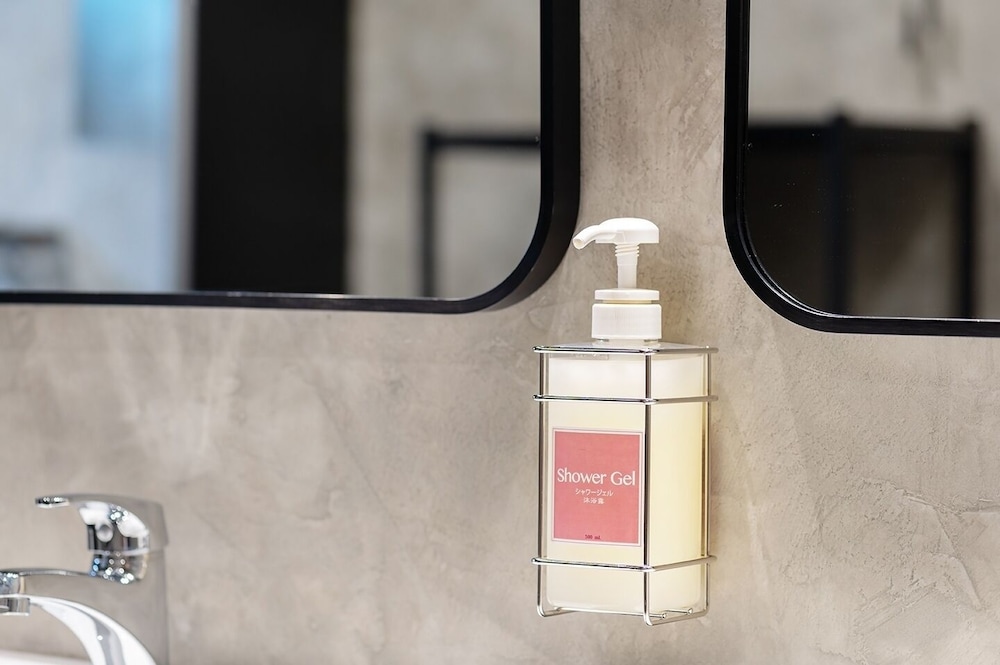 siam subway hostel and cafe