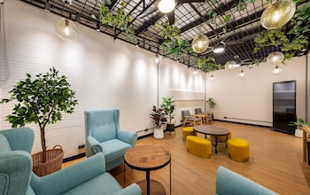 siam subway hostel and cafe