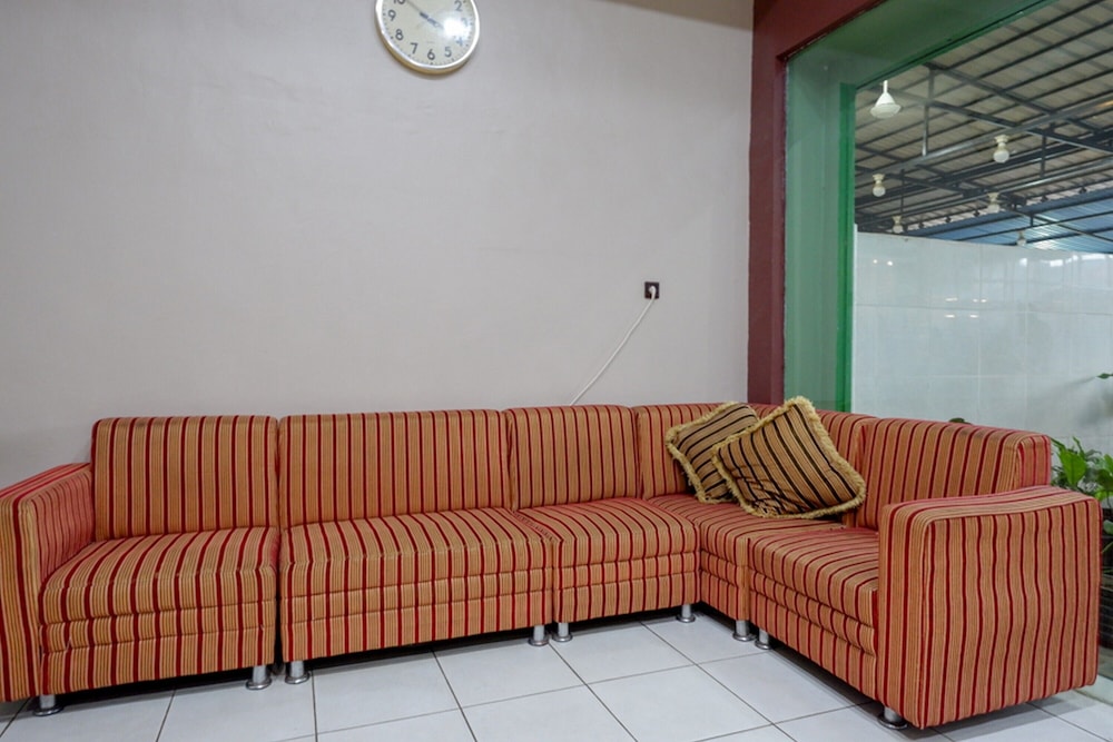 reddoorz syariah hotel wisma indonesia kendari