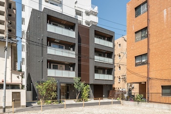 grand base yakuin odori