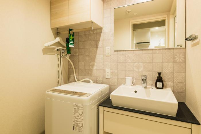 grand base yakuin odori