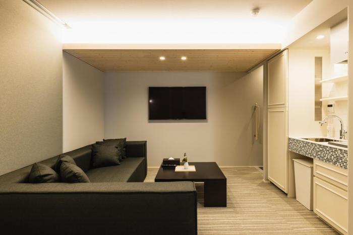 grand base yakuin odori