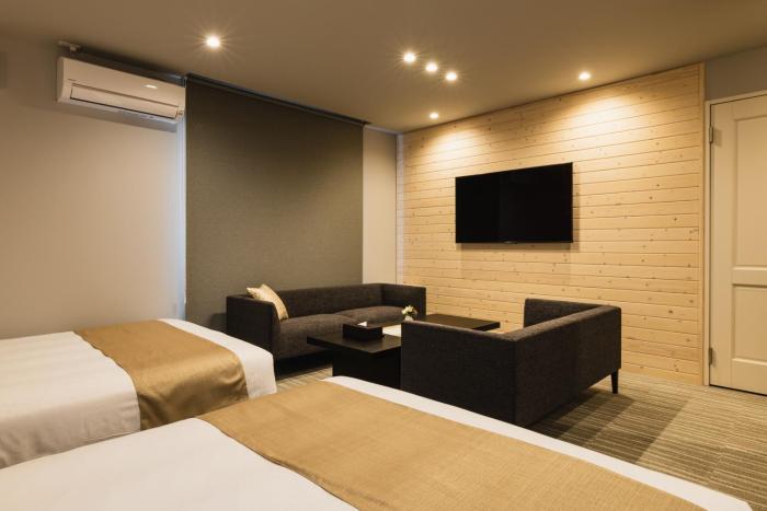 grand base yakuin odori