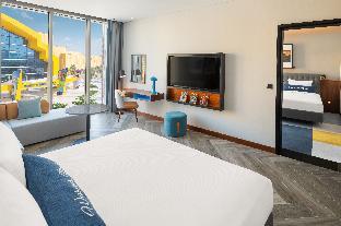 the wb abu dhabi curio collection by hilton