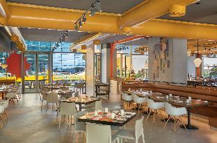 the wb abu dhabi curio collection by hilton