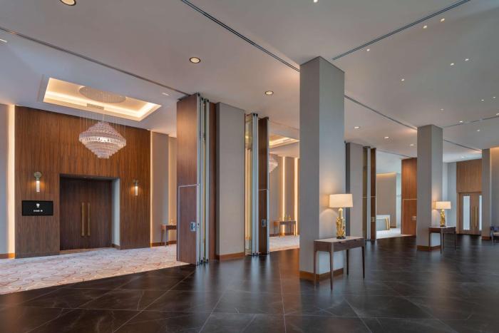 the wb abu dhabi curio collection by hilton