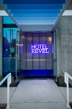 hotel revel