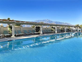 Azure Palm Hot Springs,,3.5 star
