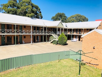 campbelltown colonial motor inn