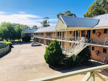 campbelltown colonial motor inn