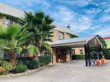 campbelltown colonial motor inn