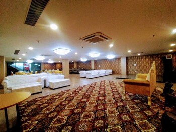 hotel aarkay palace
