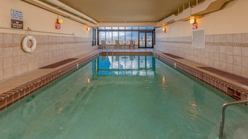 Phoenix Iv By Brett Robinson Vacations,,3.5 star