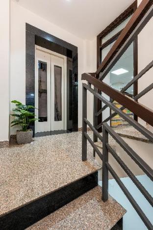 house of backpackers