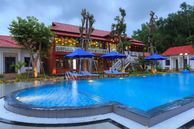 rainforest resort