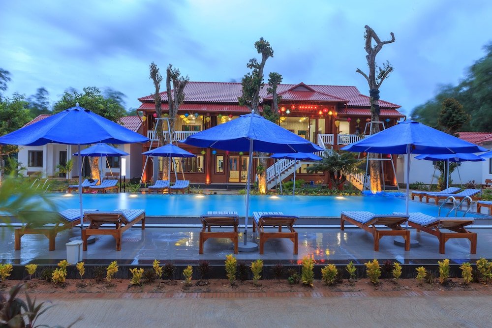 rainforest resort