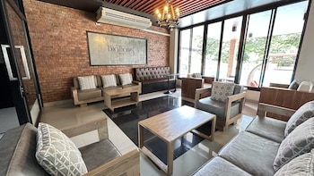 buathong pool villa