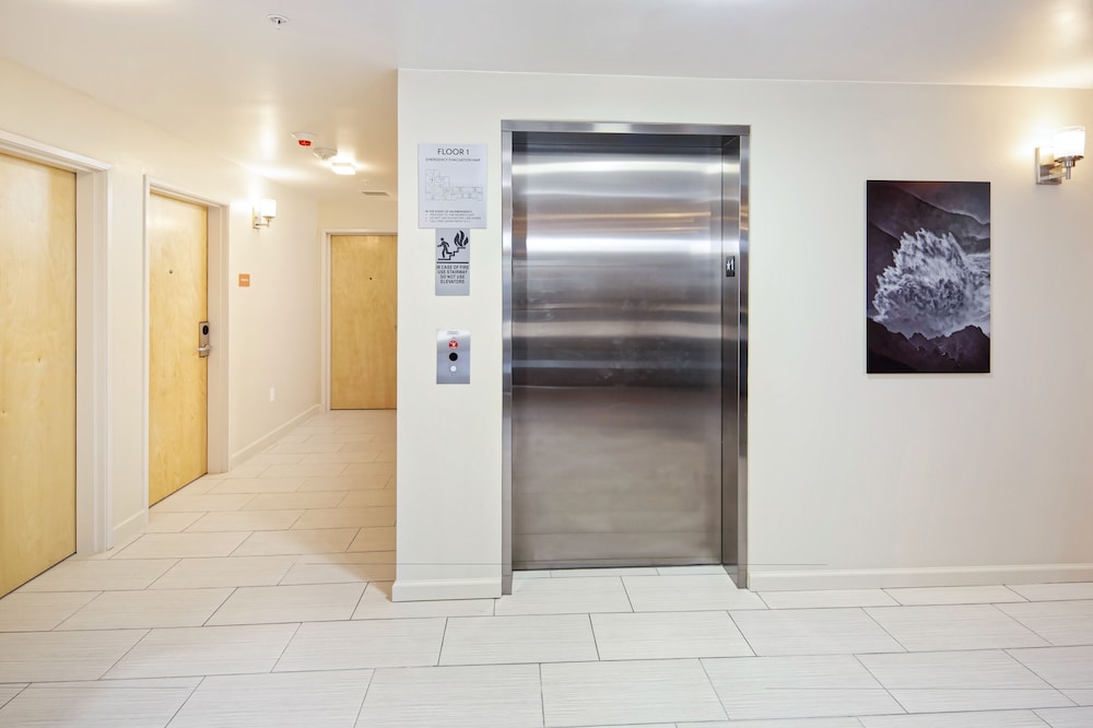 inn at moss landing point