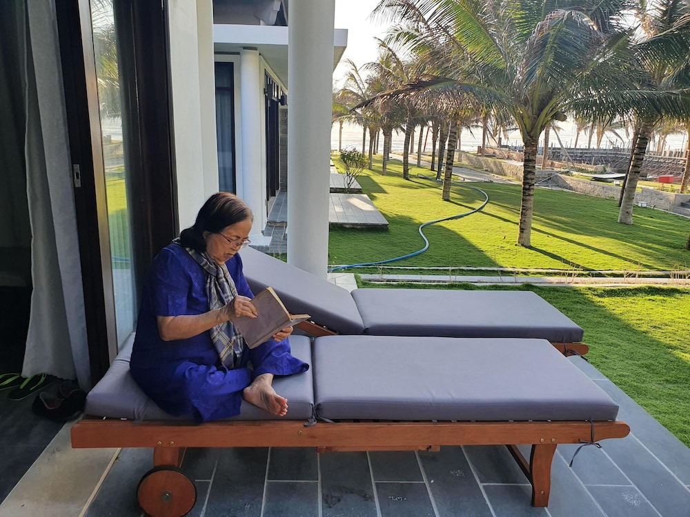 starlight villa beach resort and spa