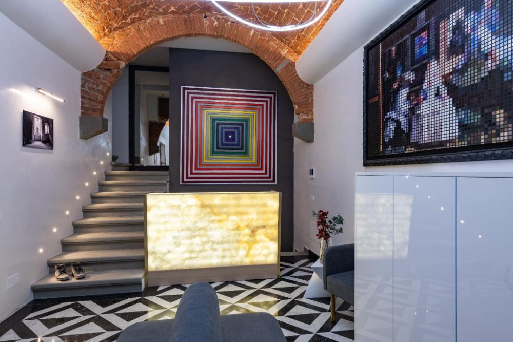 kairos by florence art apartments