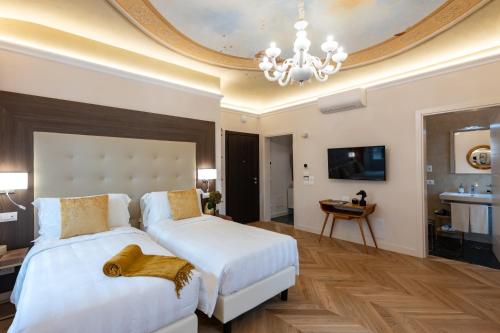 kairos by florence art apartments