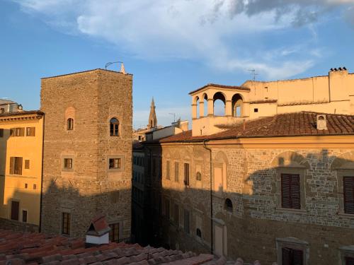 kairos by florence art apartments