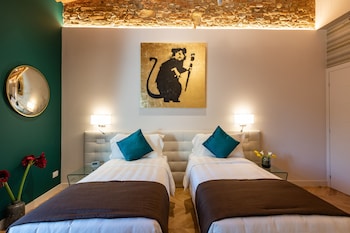 kairos by florence art apartments