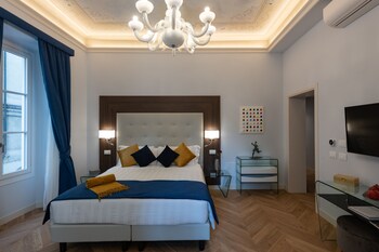 kairos by florence art apartments