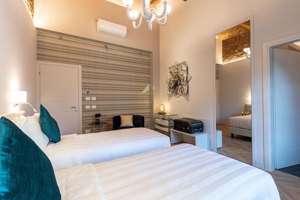 kairos by florence art apartments