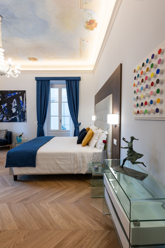 kairos by florence art apartments