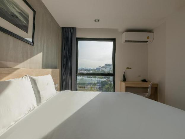 b2 don mueang premier hotel