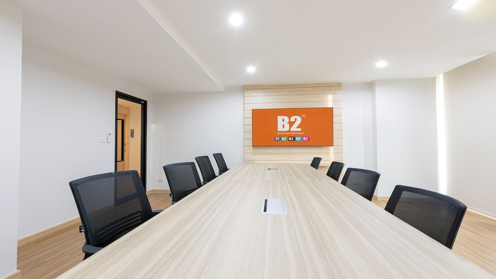 b2 don mueang premier hotel