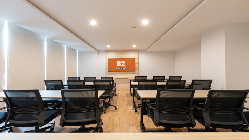 b2 don mueang premier hotel