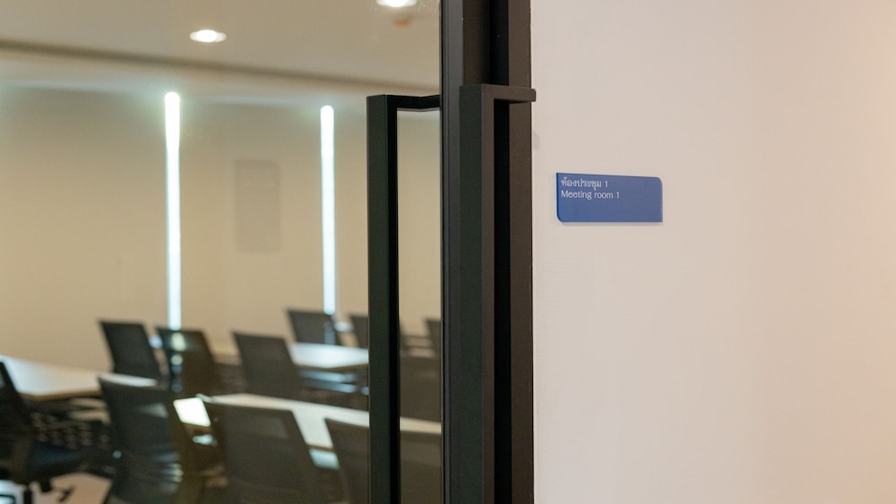 b2 don mueang premier hotel