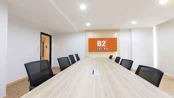 b2 don mueang premier hotel