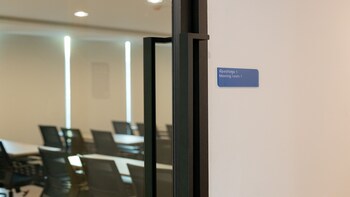 b2 don mueang premier hotel