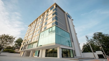 b2 don mueang premier hotel