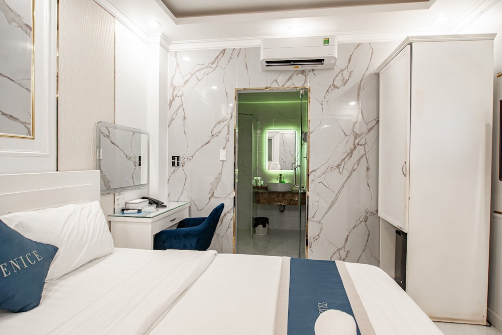 venice hotel